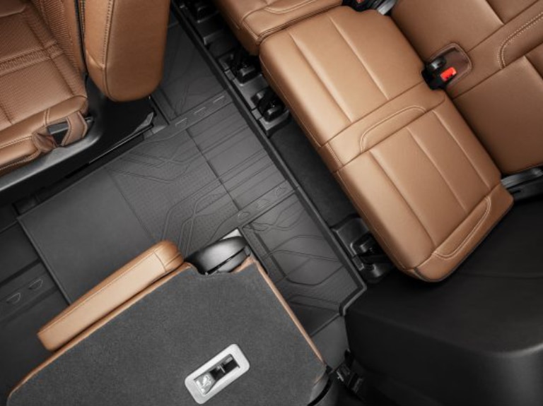 Third-Row Interlocking Premium All-Weather Floor Liner in Jet Black (for Models with Second-Row Captain's Chairs)/