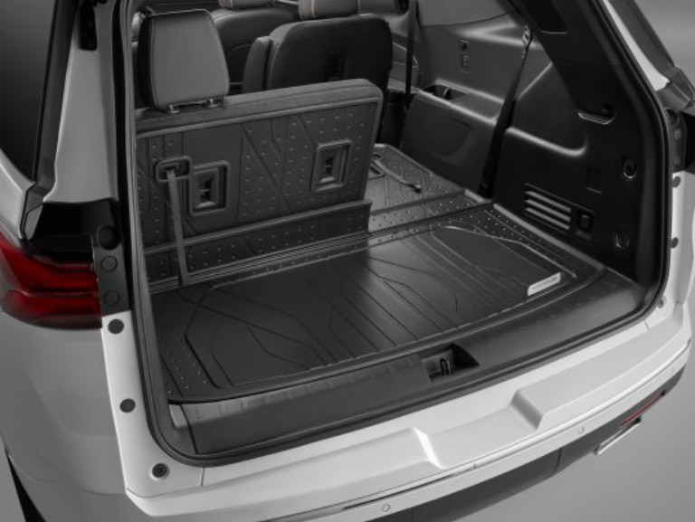 Integrated Cargo Liner in Jet Black with Chevrolet Script/