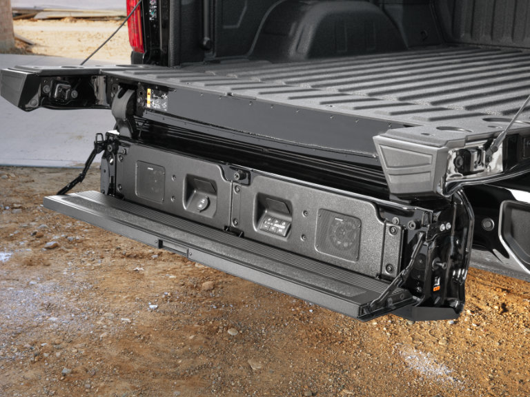 Chevrolet Silverado Tailgate bluetooth